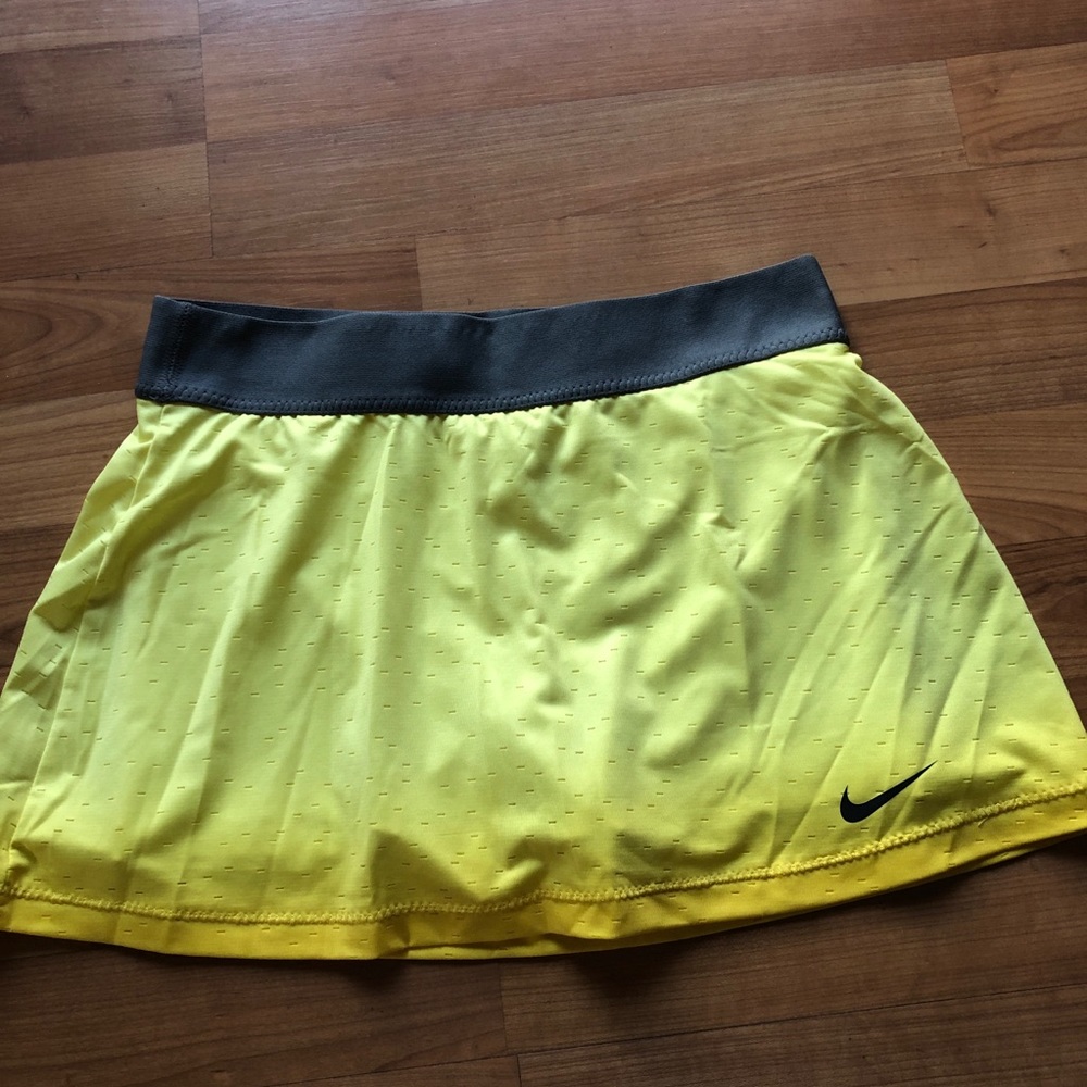 Yellow ombré Nike tennis golf or running skirt